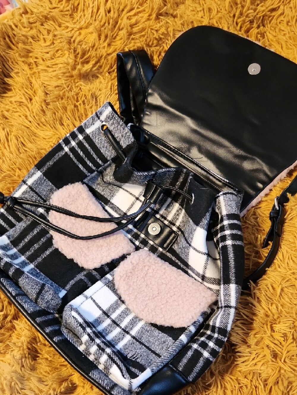 NWOT BearPaw Pink Faux-Shearling Plaid Backpack with Black Accents - Picture 3 of 13